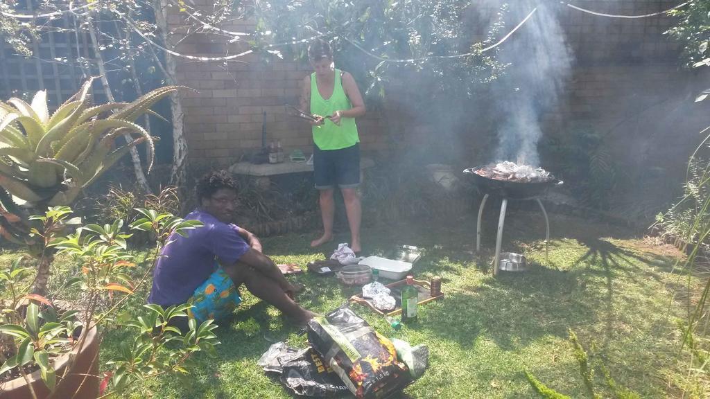 The Birches Backpacker Lodge Randburg Bagian luar foto