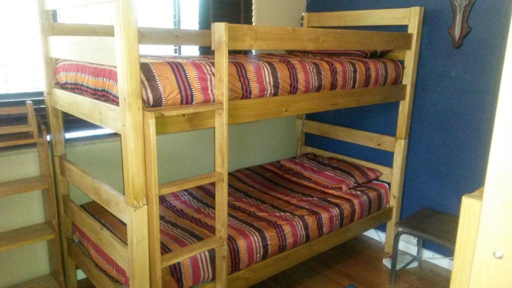 The Birches Backpacker Lodge Randburg Bagian luar foto