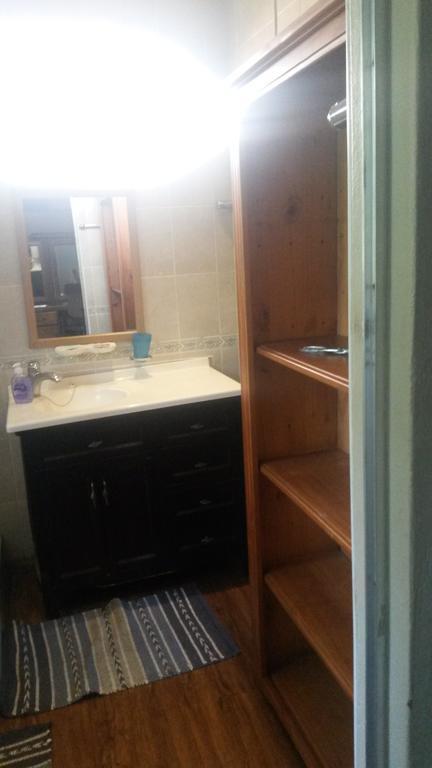 The Birches Backpacker Lodge Randburg Bagian luar foto