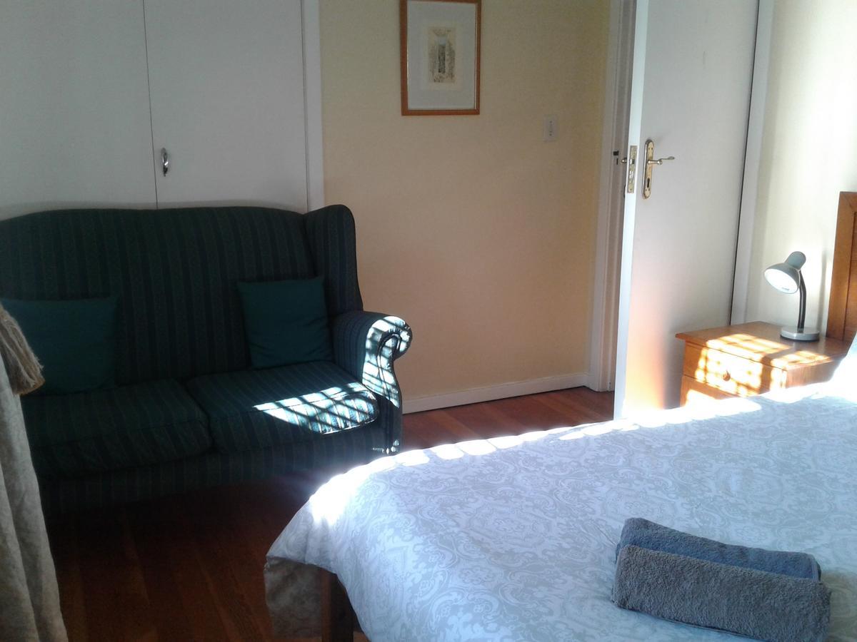 The Birches Backpacker Lodge Randburg Bagian luar foto