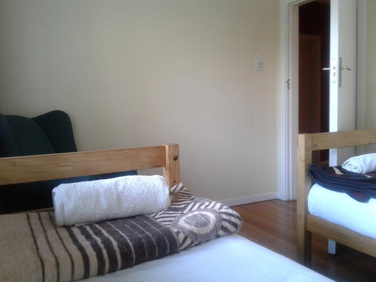 The Birches Backpacker Lodge Randburg Bagian luar foto