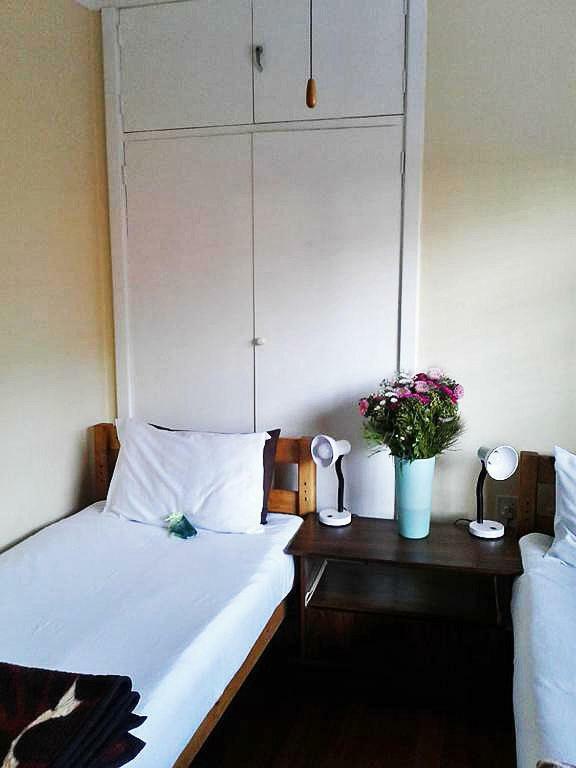 The Birches Backpacker Lodge Randburg Bagian luar foto